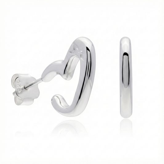 Aretes de Plata 925 con forma de Corazon de lado