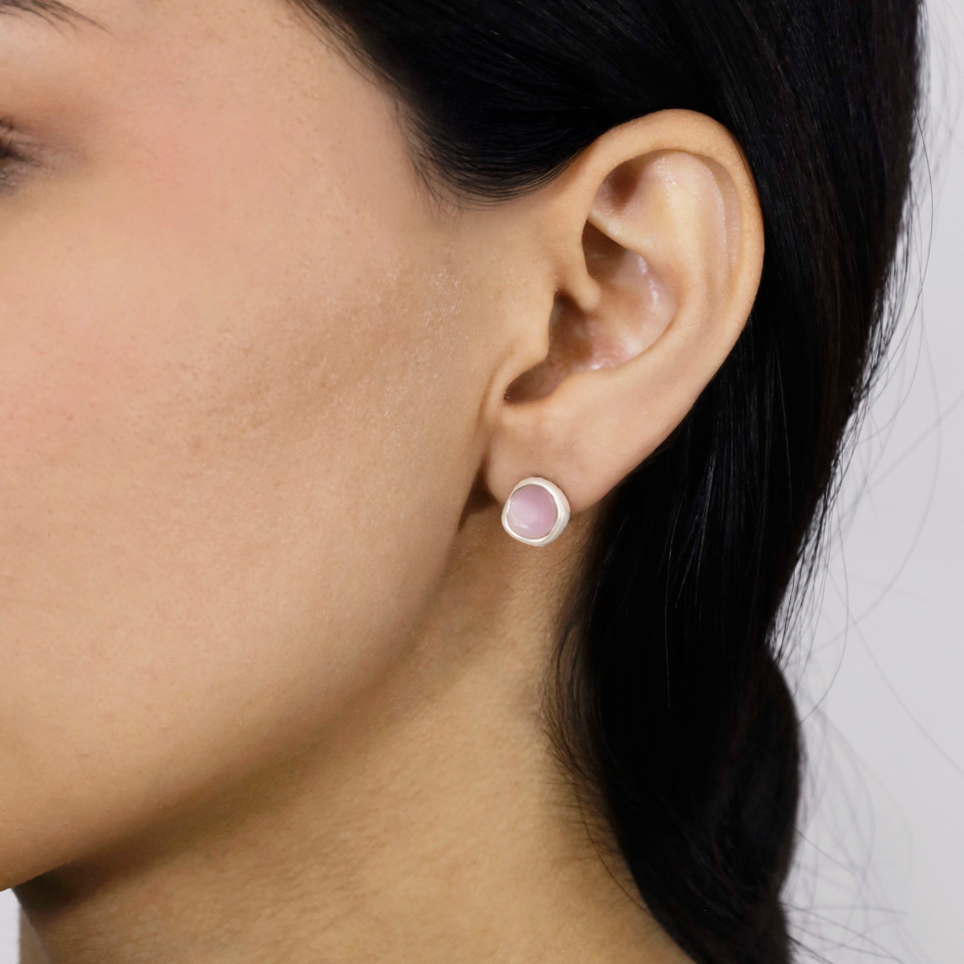 Foto de modelo con Aretes Jelly