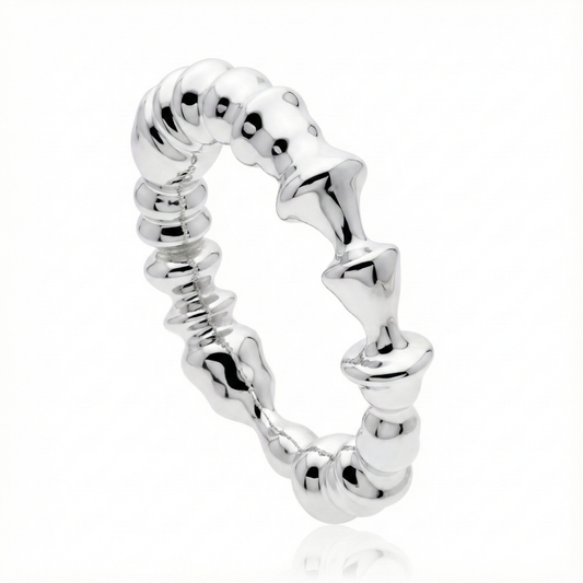 Anillo de plata 925 con ondas irregulares en angulo