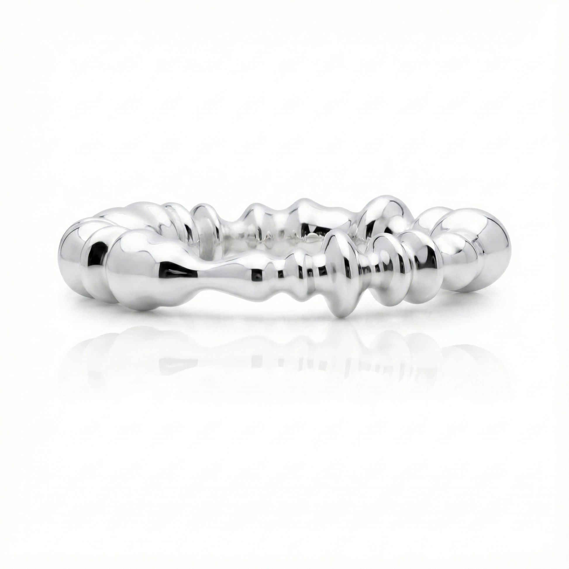 Anillo de plata 925 con ondas irregulares acostado