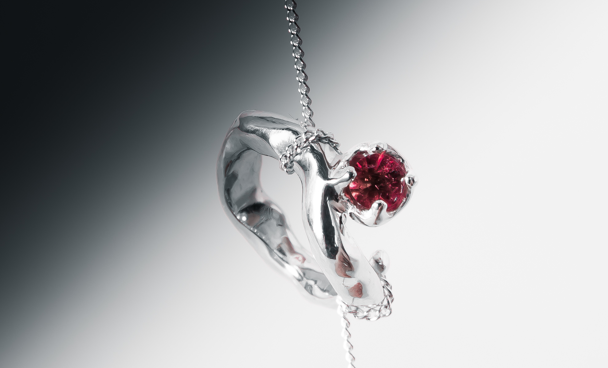 Winteras New Beginning Front Page Collection with Scarlet Red Silver 925 Ring